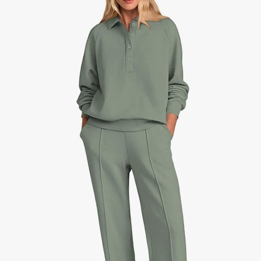 Quarter Button Outfitset - $98